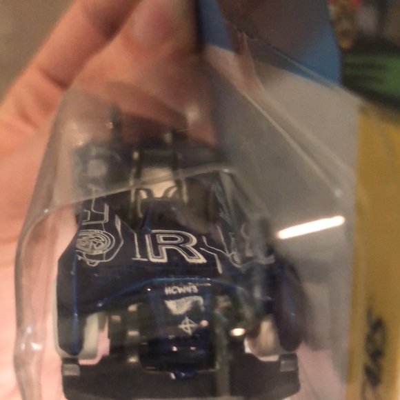 Electro Silhouette - Picture 5 of 8